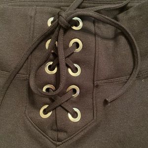 Black leggings with front tie